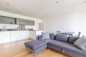 Stylish 2BD Near Notting Hill